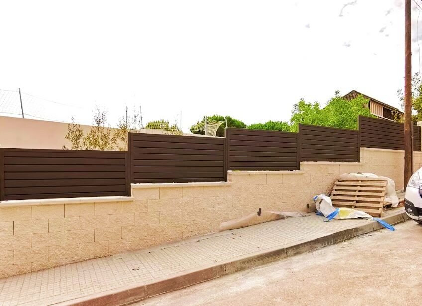 Vallado cerramiento residencial o cubre muros modelo chp